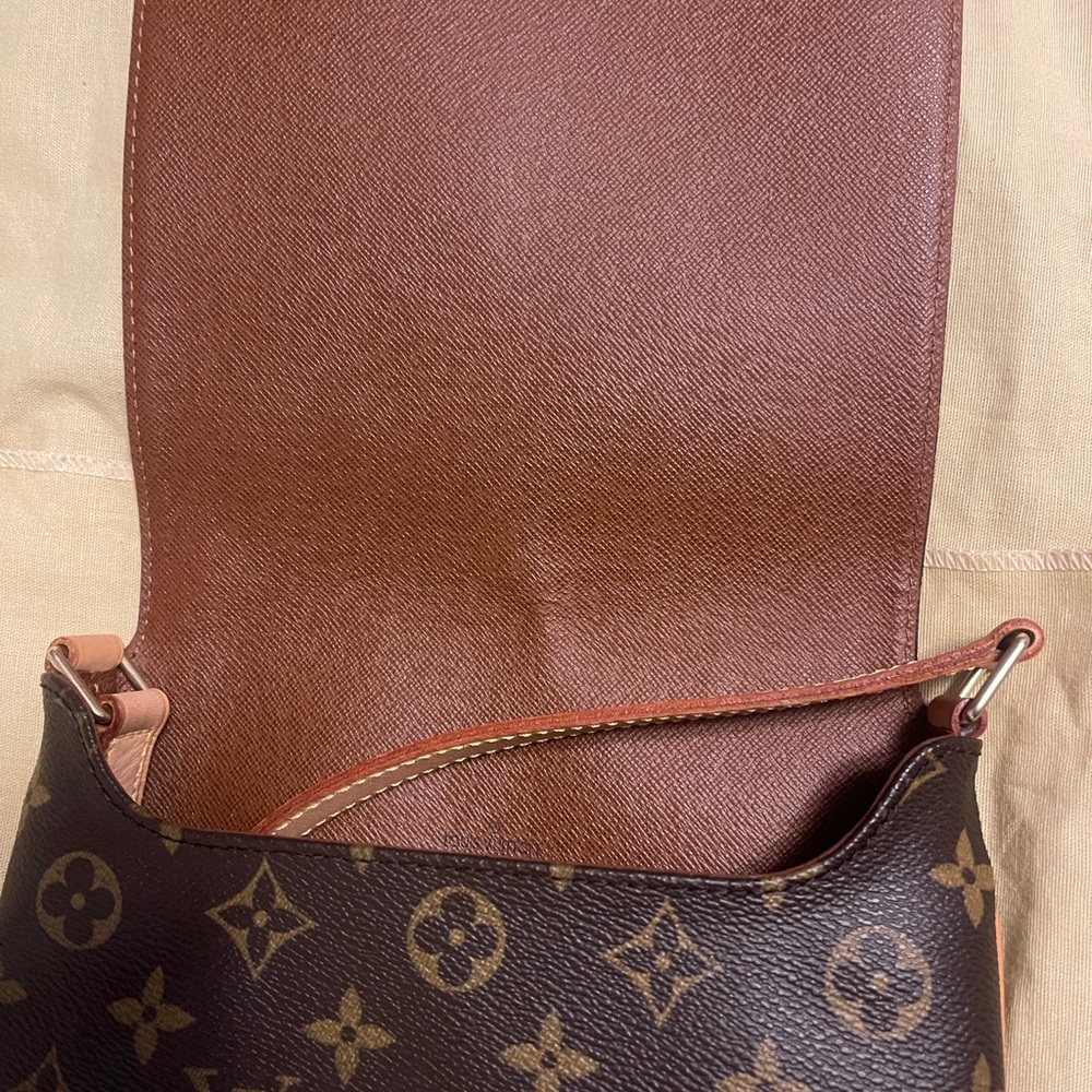 Louis Vuitton mussette salsa crossbody - Picture 10 of 11